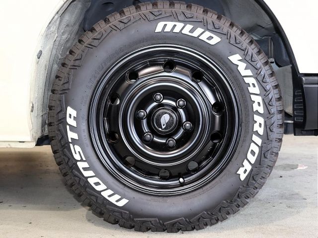 TOYOTA HIACE VAN 4WD 2022 Image 31