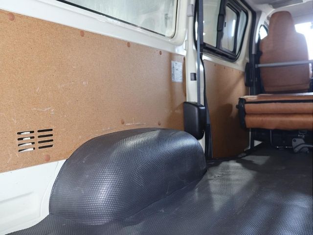 TOYOTA HIACE VAN 4WD 2022 Image 31