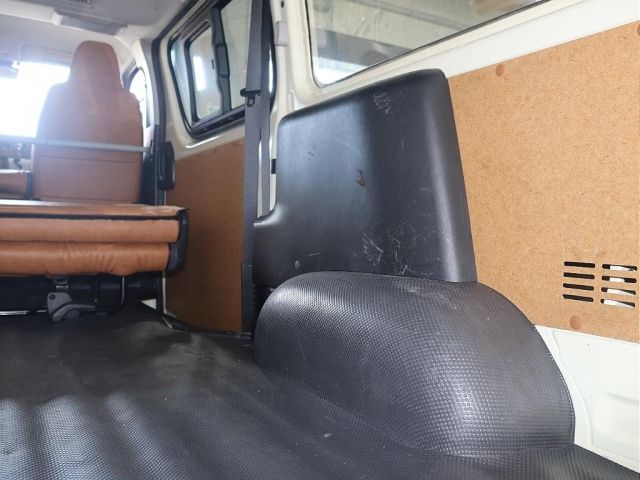 TOYOTA HIACE VAN 4WD 2022 Image 31