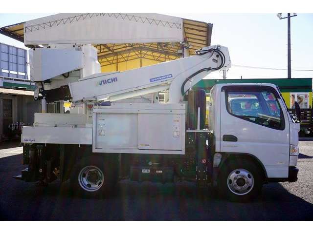 MITSUBISHI CANTER 2018 Image 31