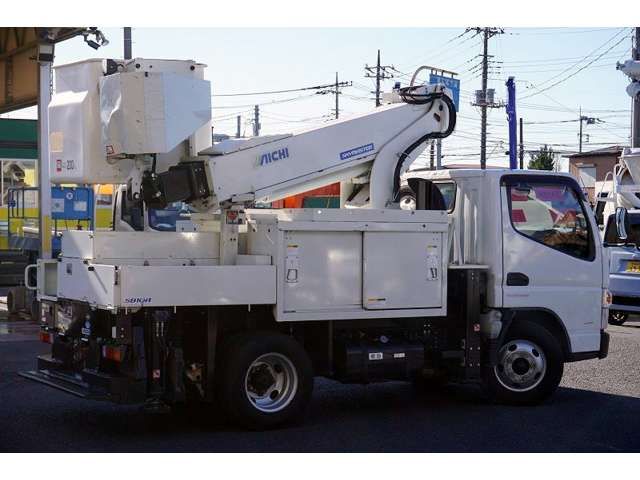 MITSUBISHI CANTER 2018 Image 31