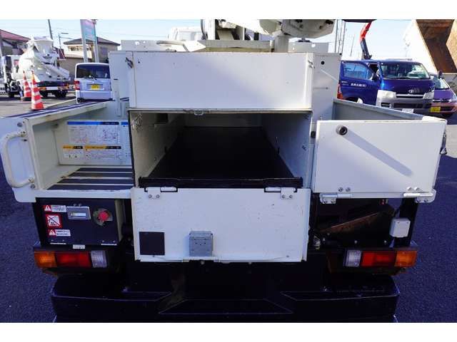 MITSUBISHI CANTER 2018 Image 31