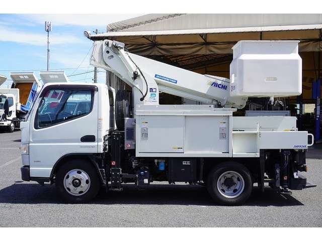 MITSUBISHI CANTER 2018 Image 31