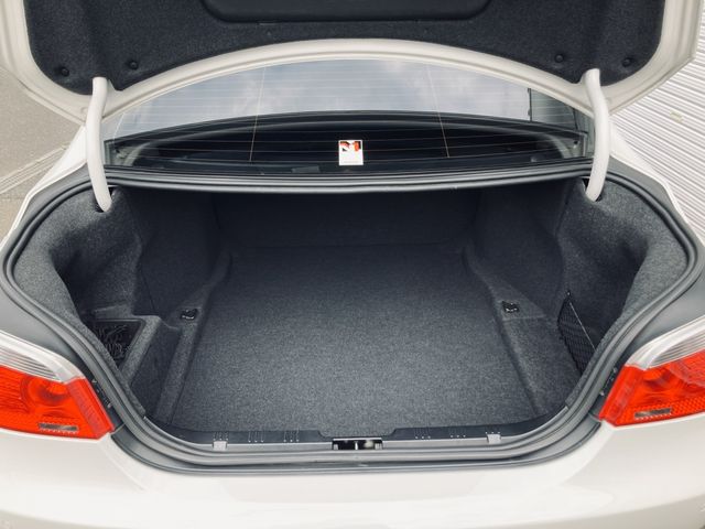 ALPINA B5 LIMOUSINE 2006 Image 31