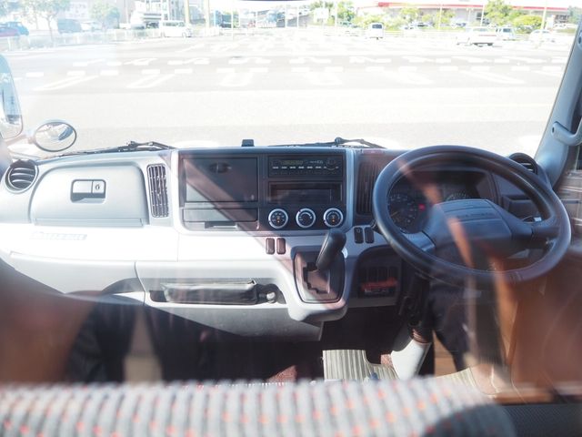 MITSUBISHI CANTER 2014 Image 31