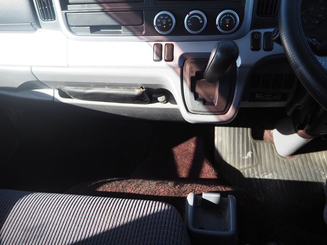 MITSUBISHI CANTER 2014 Image 31