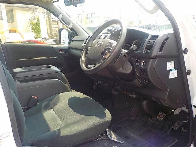 TOYOTA HIACE VAN 2WD 2021 Image 31