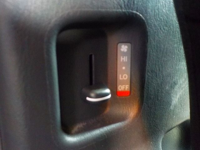 TOYOTA HIACE VAN 2WD 2021 Image 31