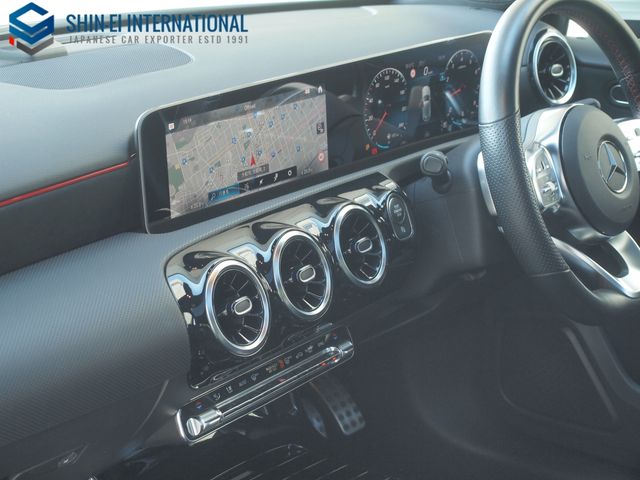MERCEDES BENZ A CLAS 2019 Image 31