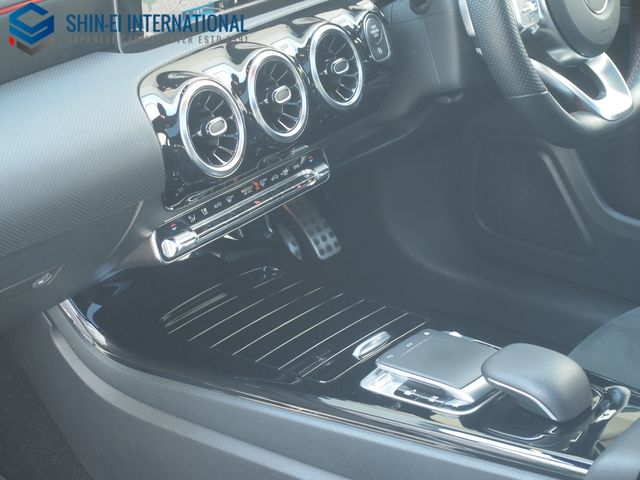 MERCEDES BENZ A CLAS 2019 Image 31