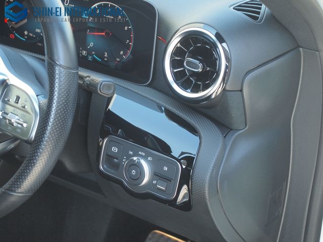 MERCEDES BENZ A CLAS 2019 Image 31