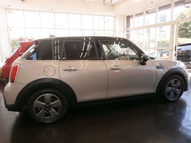 BMW MINI COOPER 5DOOR 2021 Image 31