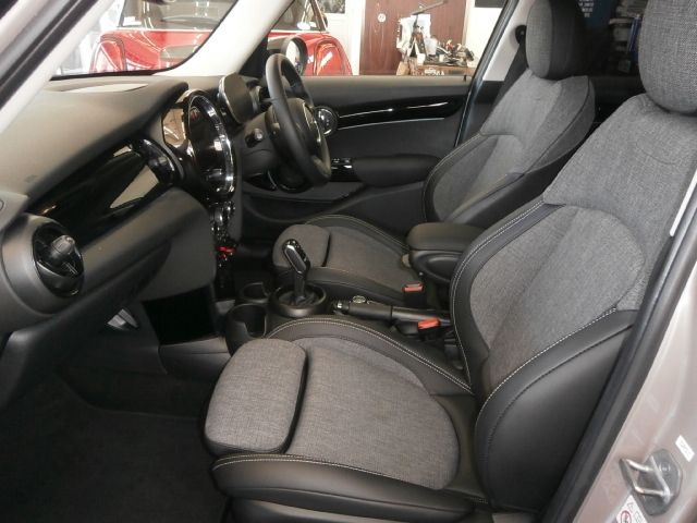 BMW MINI COOPER 5DOOR 2021 Image 31