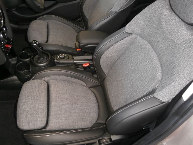 BMW MINI COOPER 5DOOR 2021 Image 31