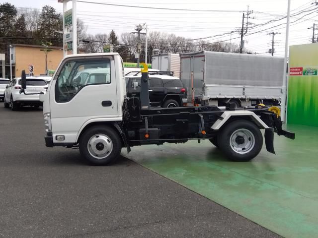 ISUZU ELF 2011 Image 31
