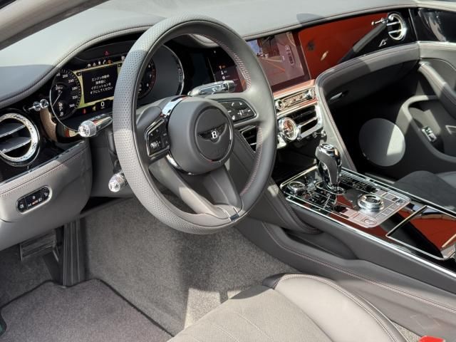 BENTLEY BENTLEY 2023 Image 31