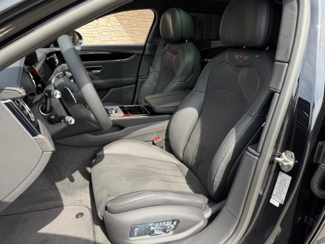 BENTLEY BENTLEY 2023 Image 31