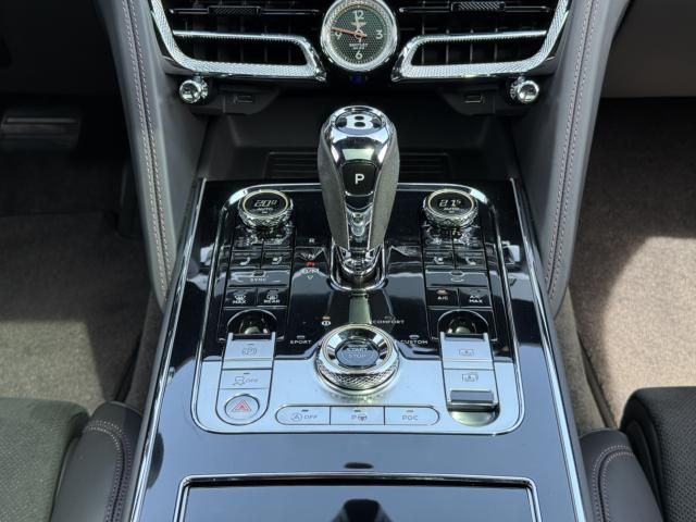 BENTLEY BENTLEY 2023 Image 31