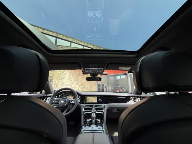 BENTLEY BENTLEY 2023 Image 31