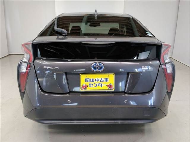 TOYOTA PRIUS 2016 Image 31