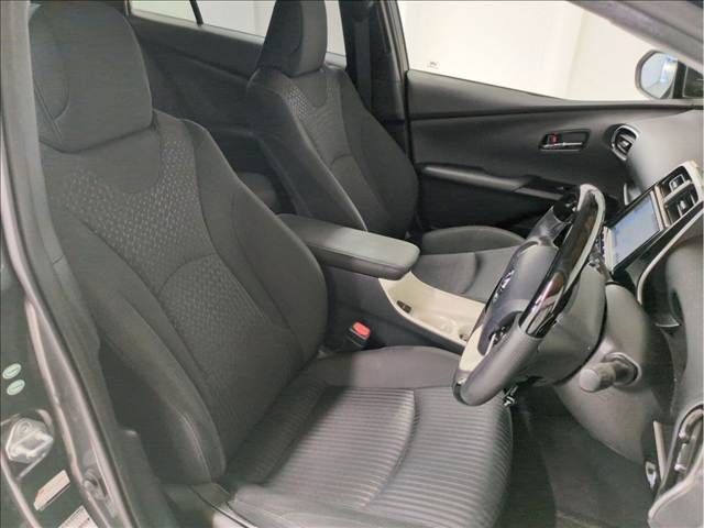 TOYOTA PRIUS 2016 Image 31