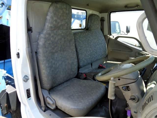 HINO DUTRO 2008 Image 31