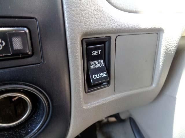 HINO DUTRO 2008 Image 31