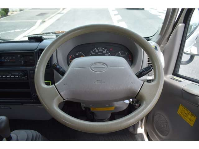 HINO DUTRO 2008 Image 31