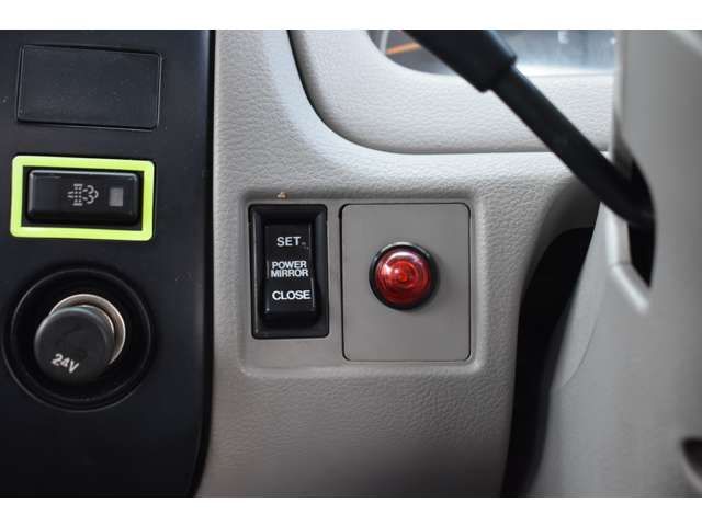 HINO DUTRO 2008 Image 31