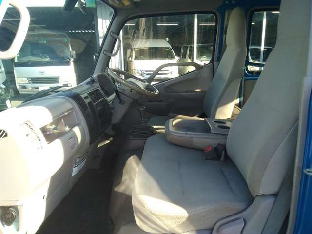 TOYOTA DYNA 2014 Image 31