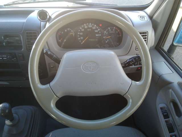 TOYOTA DYNA 2014 Image 31