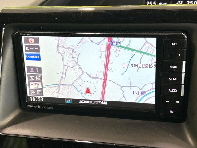 TOYOTA VOXY HYBRID 2017 Image 31