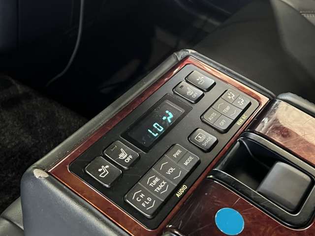 TOYOTA CROWN MAJESTA HYBRID 2016 Image 31