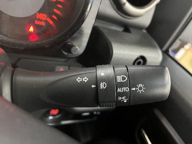 SUZUKI JIMNY 4WD 2023 Image 31