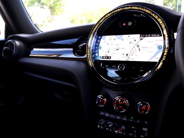 BMW MINI 2021 Image 31