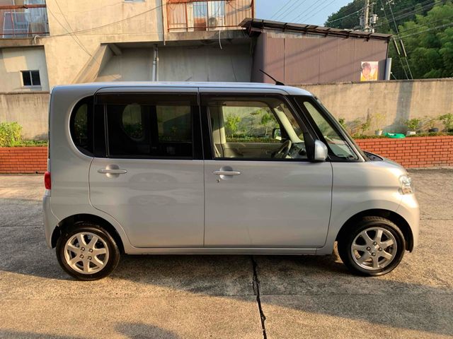 DAIHATSU TANTO 2012 Image 31