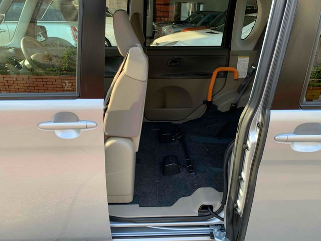 DAIHATSU TANTO 2012 Image 31