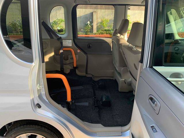 DAIHATSU TANTO 2012 Image 31