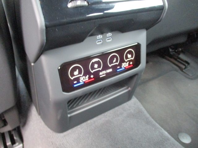 BMW 5SERIES TOURING 2024 Image 31