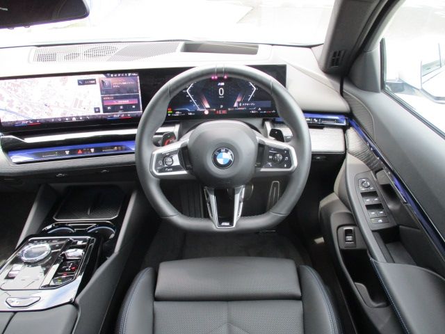 BMW 5SERIES TOURING 2024 Image 31