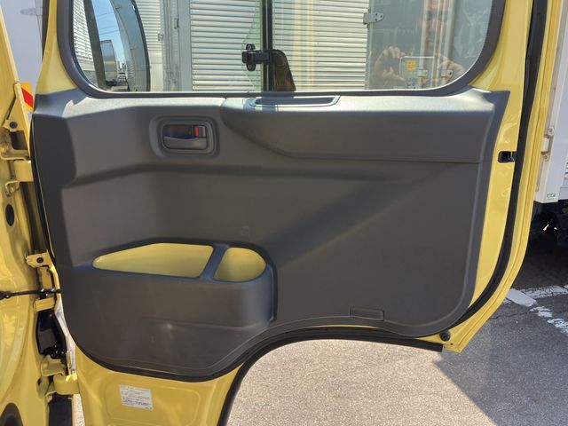 TOYOTA COASTER 2017 Image 31