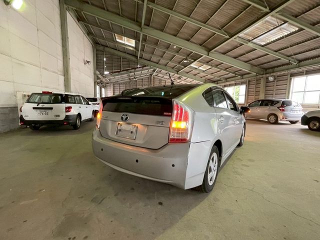 TOYOTA PRIUS 2009 Image 31