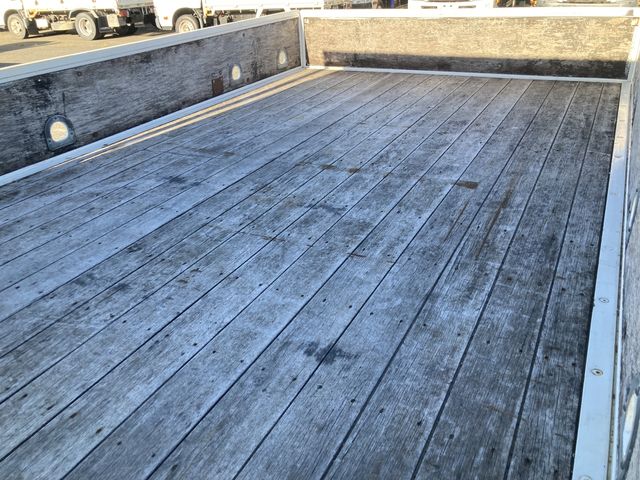 HINO DUTRO 2011 Image 31