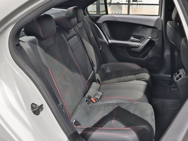 MERCEDES BENZ A CLAS 2019 Image 31
