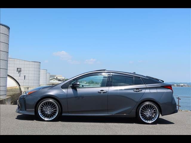 TOYOTA PRIUS 2019 Image 31