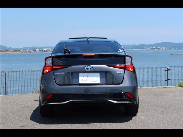 TOYOTA PRIUS 2019 Image 31