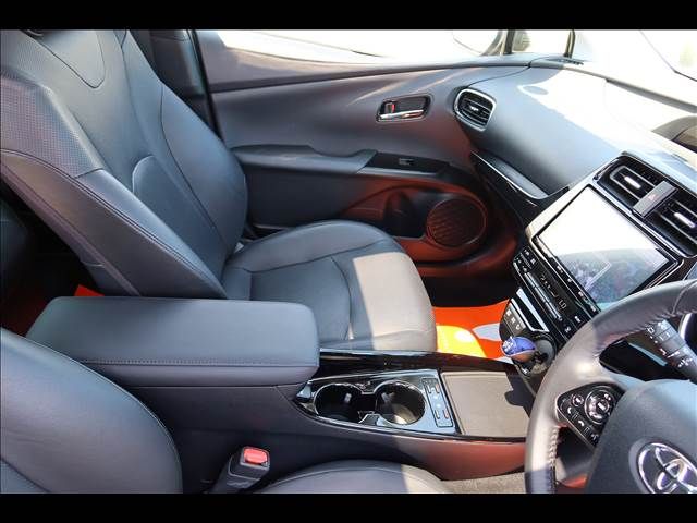 TOYOTA PRIUS 2019 Image 31