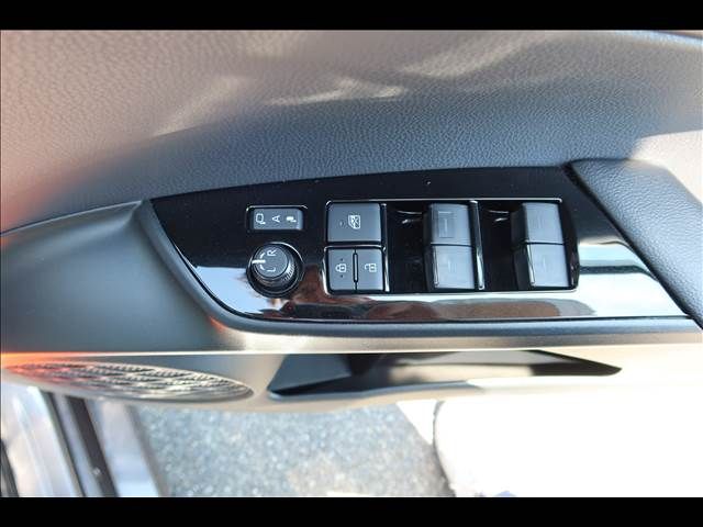 TOYOTA PRIUS 2019 Image 31