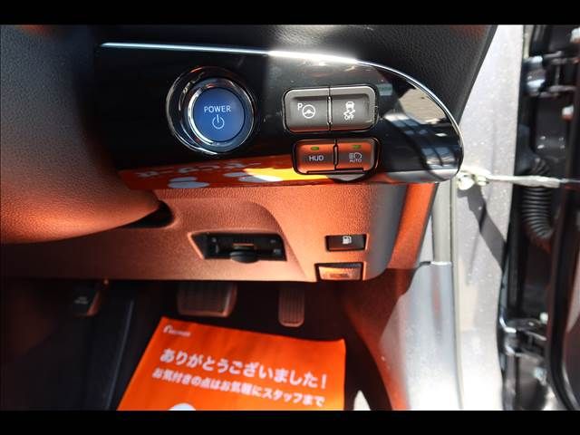 TOYOTA PRIUS 2019 Image 31