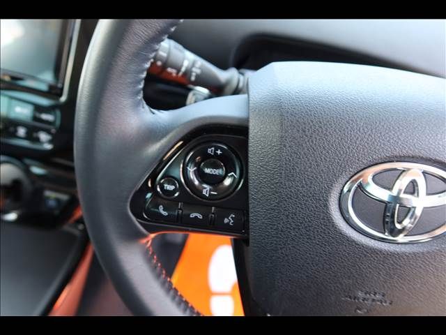 TOYOTA PRIUS 2019 Image 31